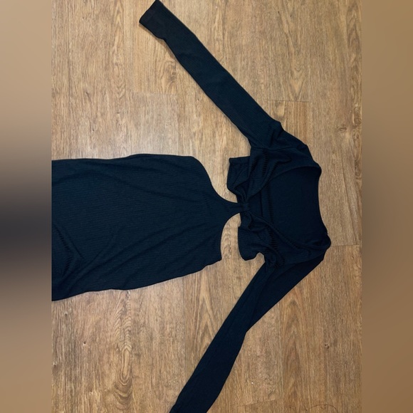 Black cut out dress - Picture 2 of 4